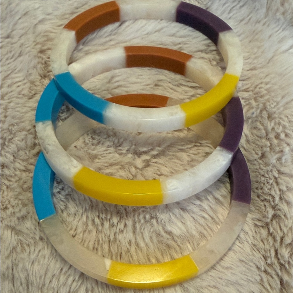Plunder Multicolor Resin Bangle Bracelet - White, Yellow, Blue, Orange, Purple